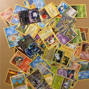 100 Assorted Pokémon Cards
